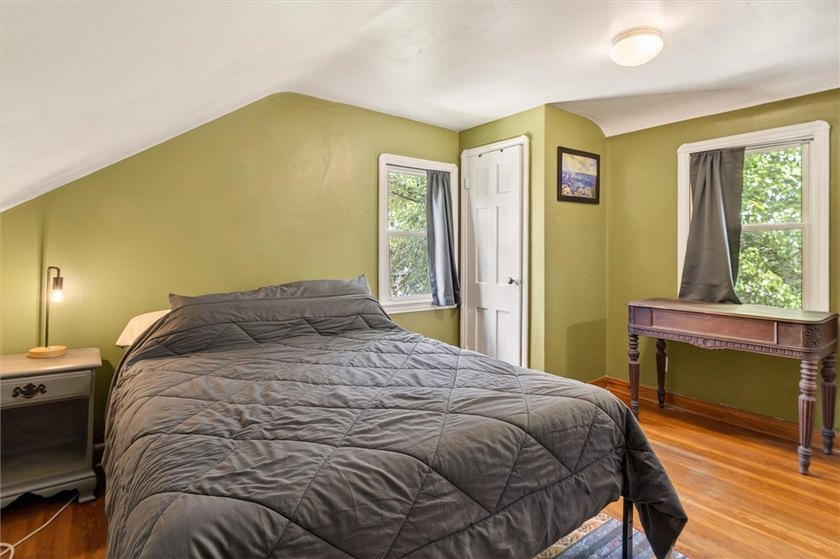Welcome to 464 Harwick Road in Irondequoit NY! This charming - photo 25