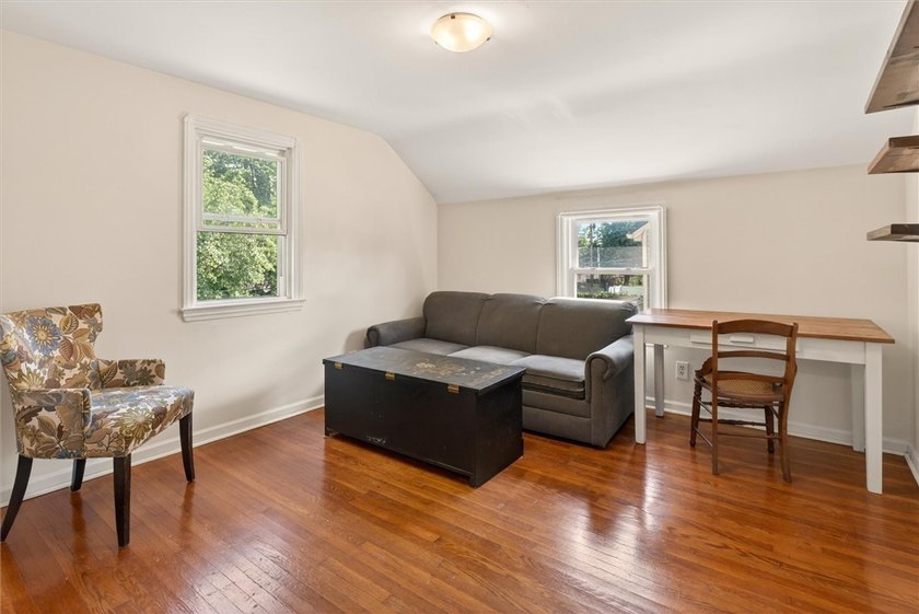 Welcome to 464 Harwick Road in Irondequoit NY! This charming - photo 31