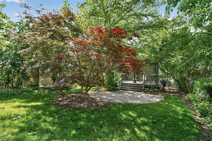Welcome to 464 Harwick Road in Irondequoit NY! This charming - photo 36