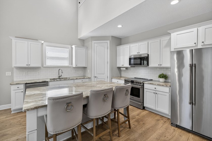 Built by respected local builder Randy Wise Homes, this - photo 3