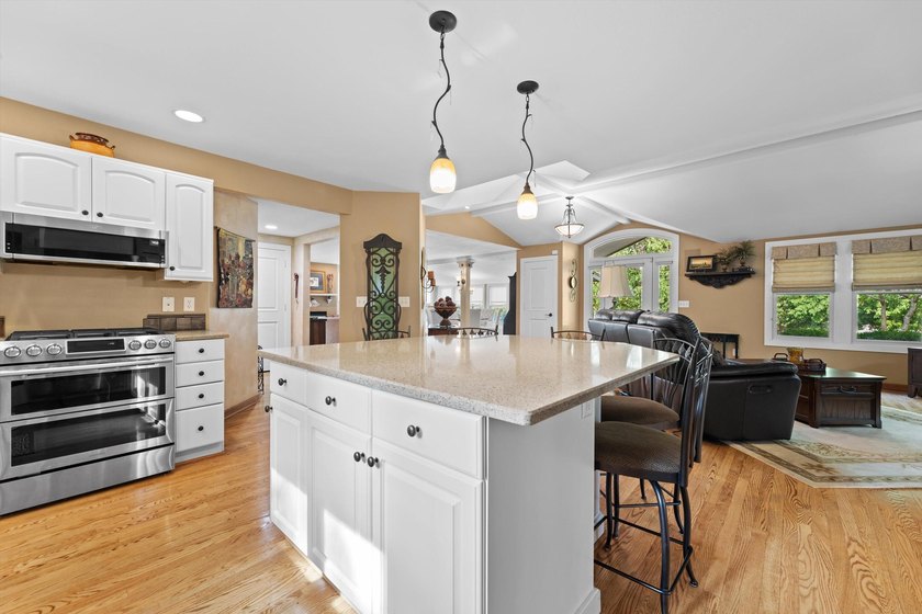 Lake living starts here! Nestled in the heart of Delafield, this - photo 11