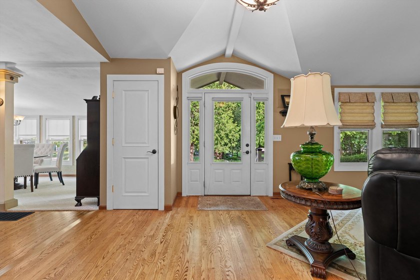 Lake living starts here! Nestled in the heart of Delafield, this - photo 16