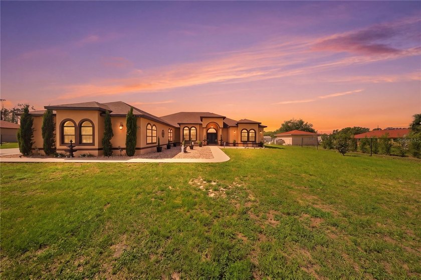 Welcome to a rare opportunity to own a beautifully appointed - photo 2