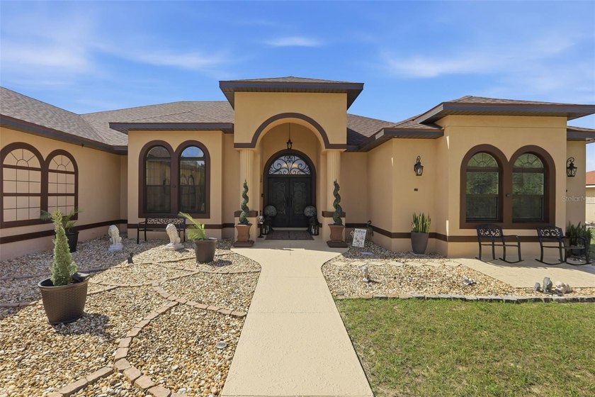 Welcome to a rare opportunity to own a beautifully appointed - photo 8
