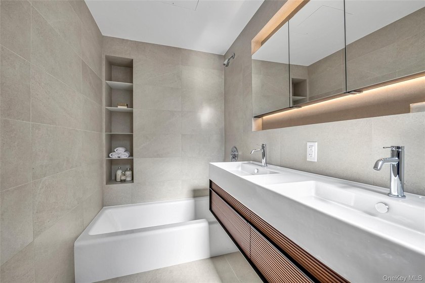18 West 70 Street Apt 9H | New York, NY 10023 1 Bed 1,5 Baths in - photo 12