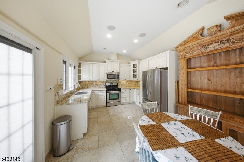 Set on over an acre of exquisitely landscaped grounds, this - photo 27