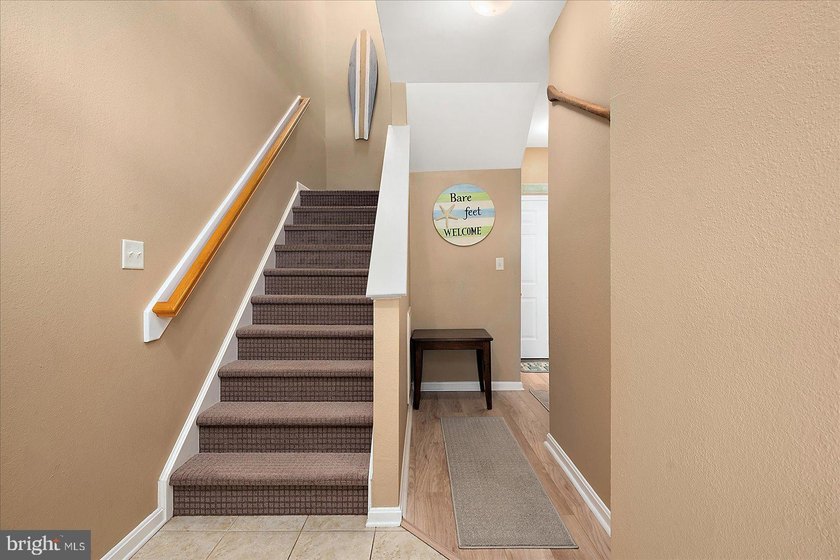 Recently remolded - New carpet, floors, freshly painted and much - photo 9