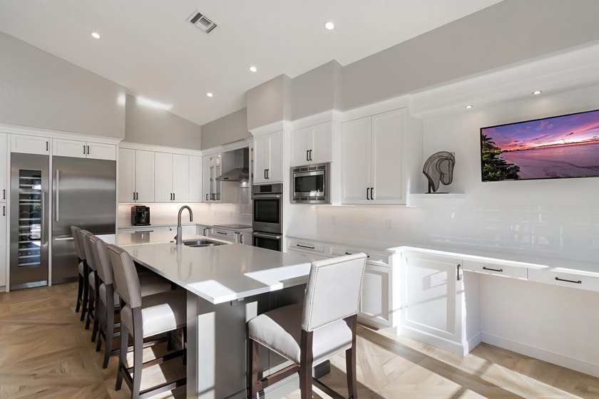 Totally renovated 3 bedroom 3 bath home in coveted Chukker Cove - photo 22