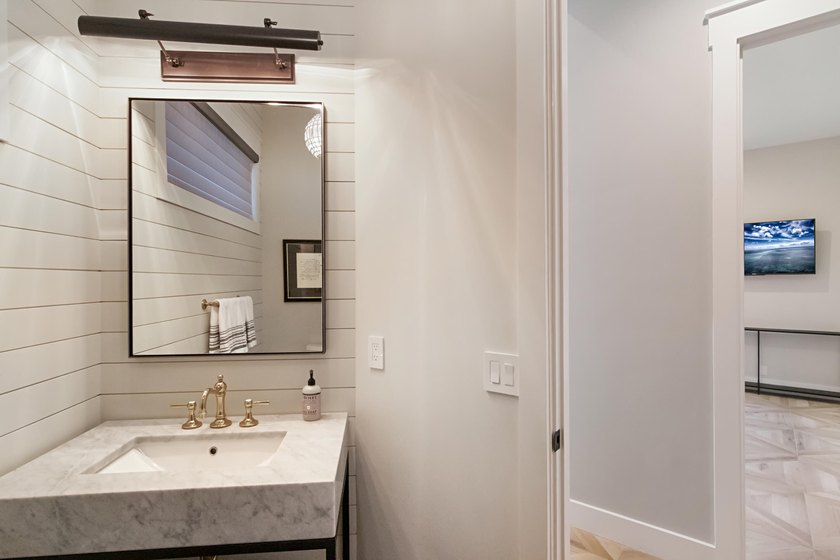 Totally renovated 3 bedroom 3 bath home in coveted Chukker Cove - photo 32