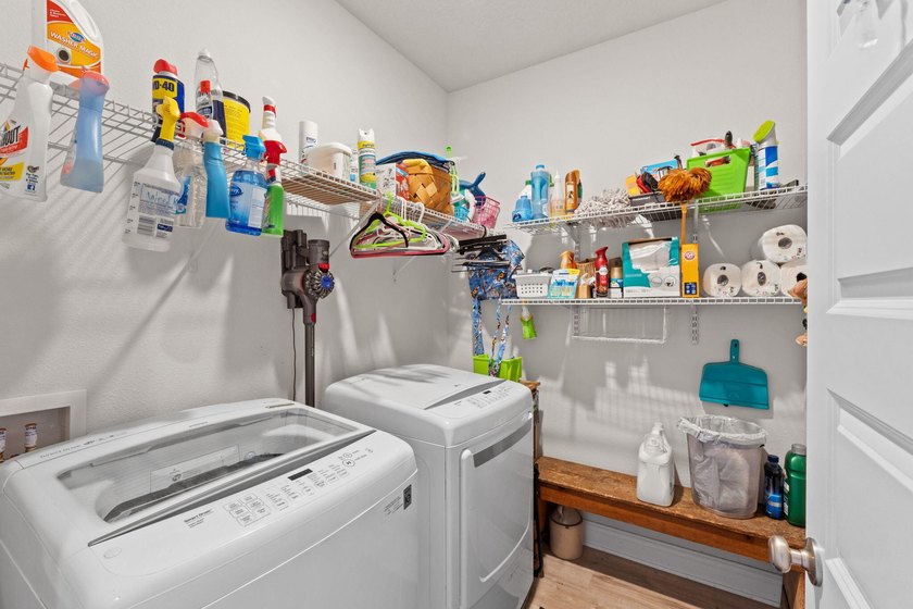 Welcome to this beautifully upgraded and well maintained home - photo 39