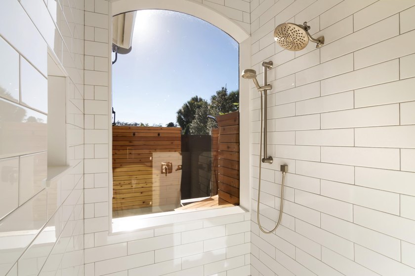 Totally renovated 3 bedroom 3 bath home in coveted Chukker Cove - photo 46