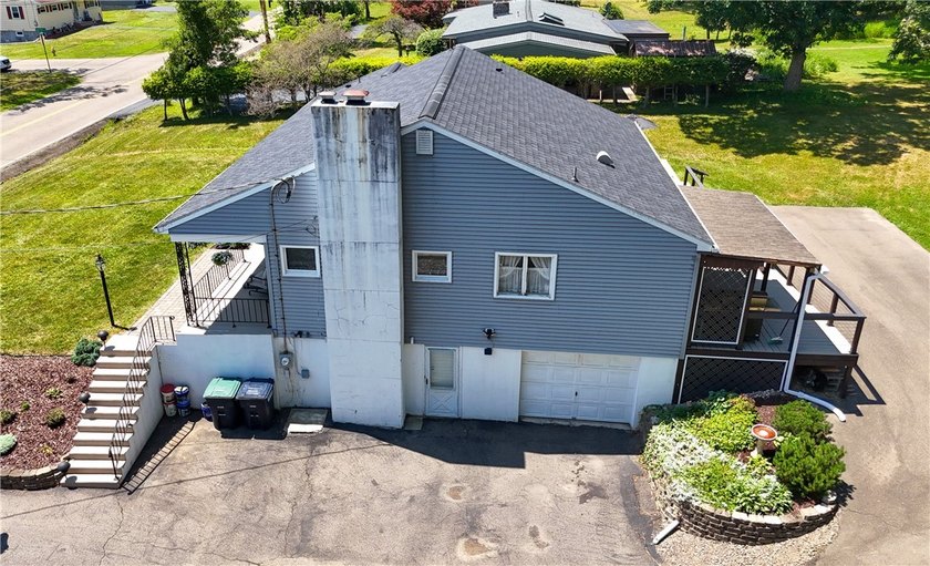 Welcome to this tastefully remodeled ranch offering a - photo 3