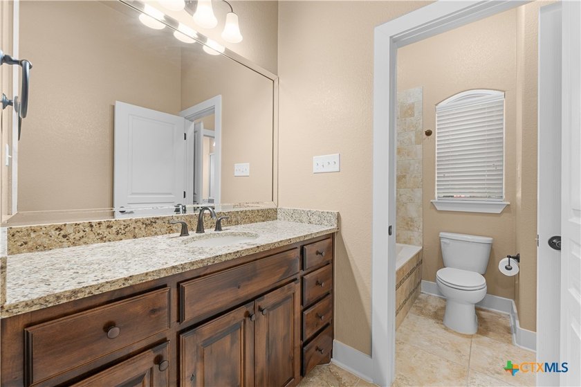 Stunning 4-Bedroom Home with Pool, Spa &amp; Exceptional - photo 22