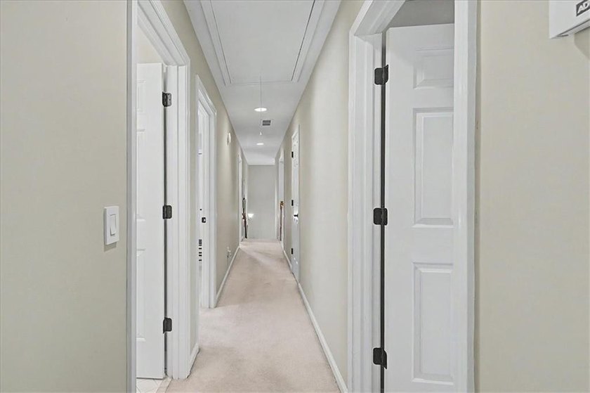 Beautifully maintained and spacious home located in the highly - photo 31