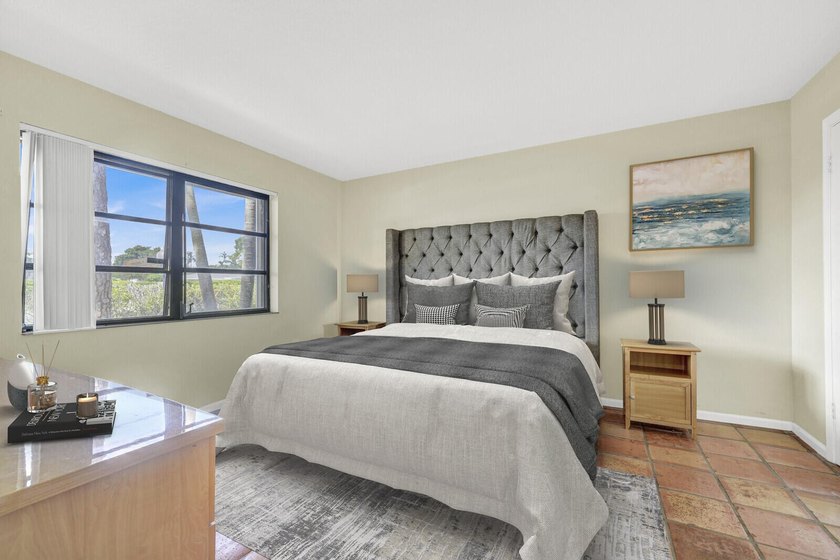 Discover this charming 1 bedroom, 1 bathroom condo in a prime - photo 13
