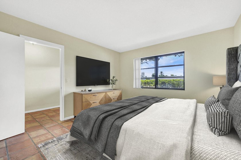 Discover this charming 1 bedroom, 1 bathroom condo in a prime - photo 14