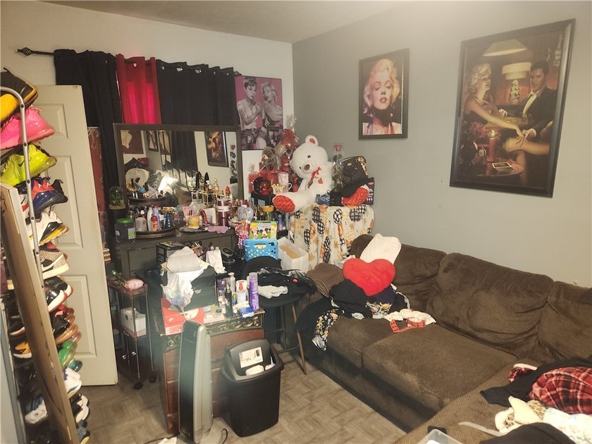 Investor Alert! Excellent opportunity to add a value-add - photo 8
