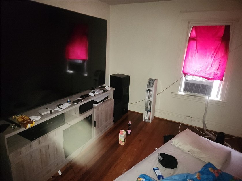 OWNER OCCUPY OR INVESTOR OPPORTUNITY... YOU DECIDE!!! Great - photo 8