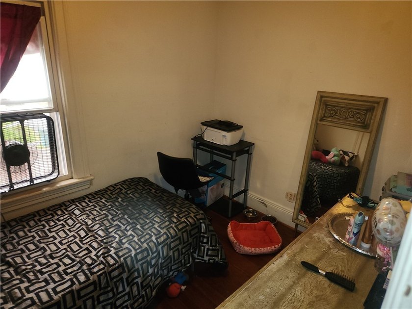 OWNER OCCUPY OR INVESTOR OPPORTUNITY... YOU DECIDE!!! Great - photo 9