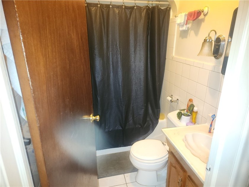 Investor Alert! Great opportunity to add a value-add property to - photo 5