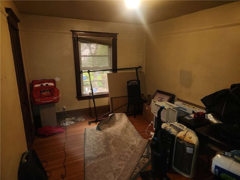 Investor Alert! Great opportunity to add a value-add property to - photo 9