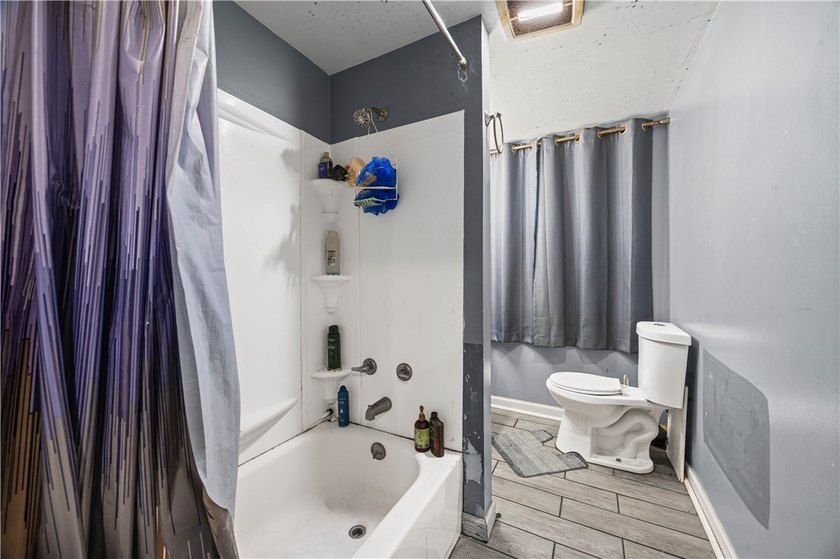 Fantastic investment opportunity in the desirable Maplewood - photo 5