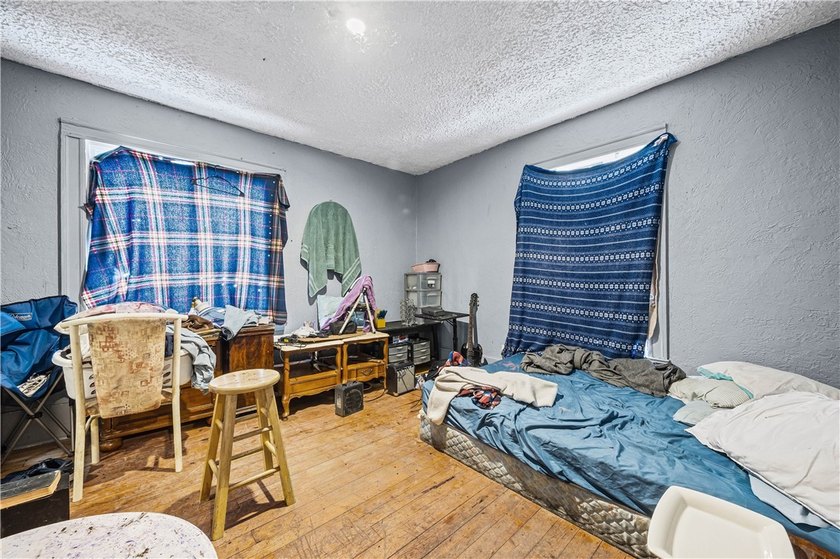 Fantastic investment opportunity in the desirable Maplewood - photo 7