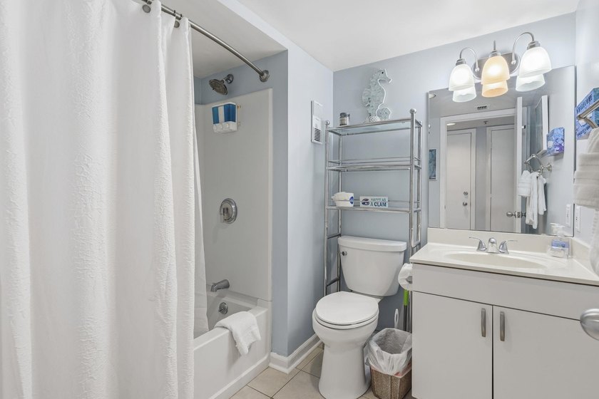 Welcome to Unit 1403 at South Hampton Tower, one of Kingston - photo 20