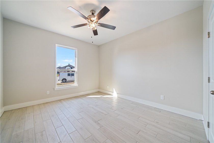 Builder is offering up to $10,000 toward the buyer's closing - photo 21