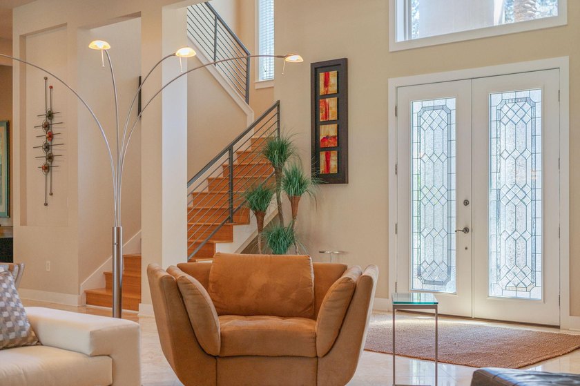 Experience refined coastal luxury in this exceptional 4-bedroom - photo 5