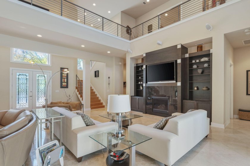 Experience refined coastal luxury in this exceptional 4-bedroom - photo 9