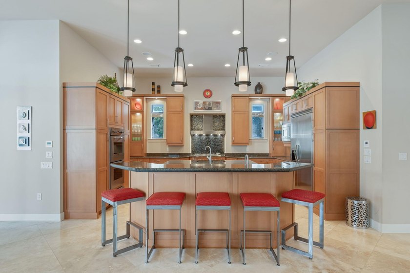 Experience refined coastal luxury in this exceptional 4-bedroom - photo 10