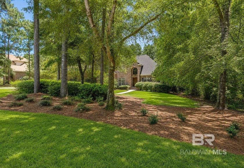 Exceptional estate home on approximately 1 acre in Fairhope's - photo 4