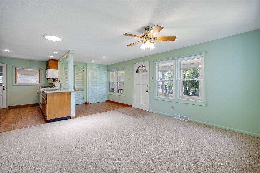 Easy one-floor living in the Village of Salina! This - photo 9