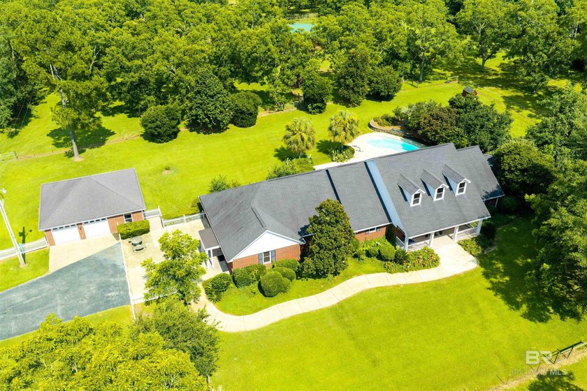 Calling all Equestrian lovers: check out this private - photo 6