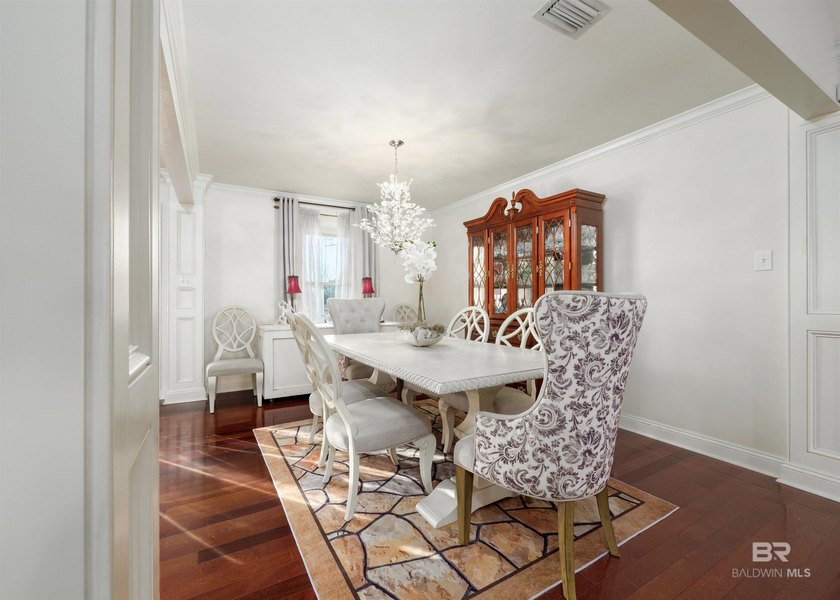 Calling all Equestrian lovers: check out this private - photo 8