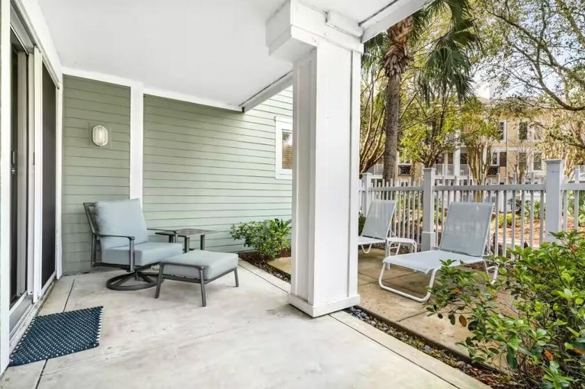 This newly renovated corner unit 2-bedroom lock off condo - photo 2
