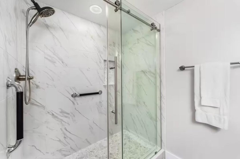 This newly renovated corner unit 2-bedroom lock off condo - photo 9
