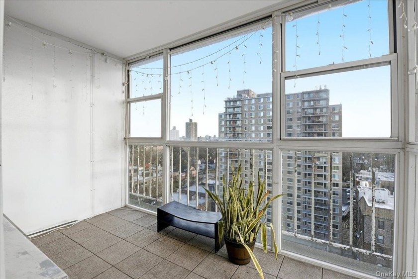 Sun-Filled 1-Bedroom + Office Corner Unit in Forest Hills Bright - photo 20