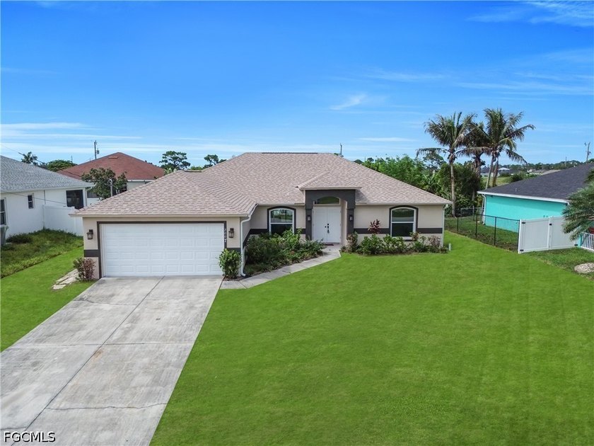 Ready to move into this beautiful 2006 home with 1,837 square - photo 22