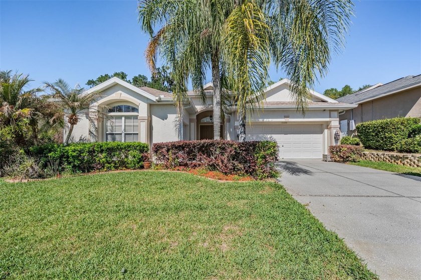 Experience resort-style living every day in Lake Jovita Golf &amp; - photo 6