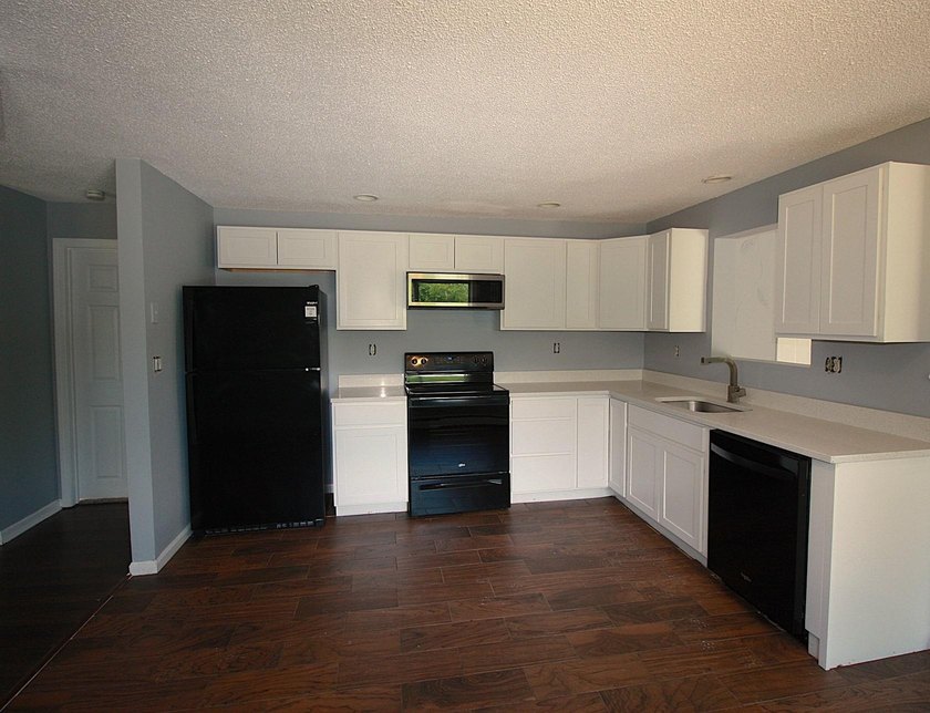 *Welcome to your charming affordable condex on the Windham line - photo 4