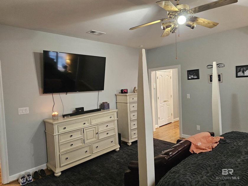 Beautiful 2 Story Home located in Heart of Gulf Shores on the - photo 7