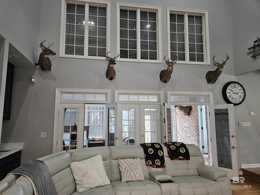Beautiful 2 Story Home located in Heart of Gulf Shores on the - photo 9