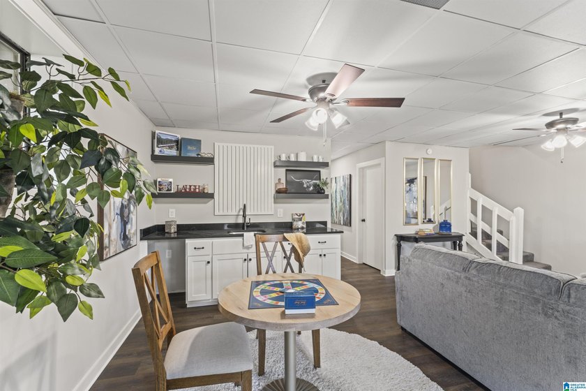 Have you been looking for a GORGEOUS LAKE HOME? VACATION - photo 34