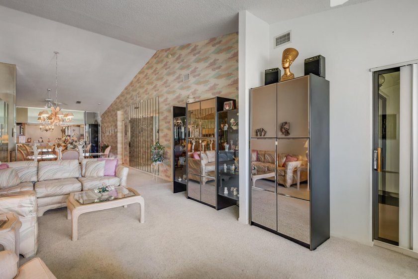 Welcome to this spacious 2-bedroom, 2-bathroom condo in a - photo 6