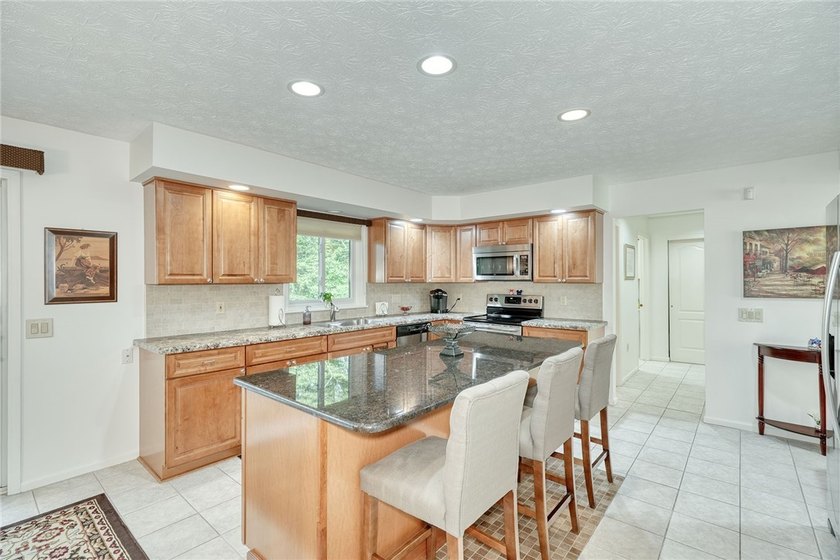 Welcome to 116 Brush Creek Drive - Greece, NY 14612! This - photo 8