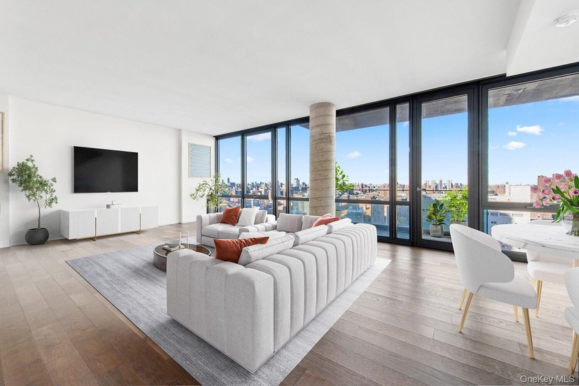A Sanctuary in the Sky: Exquisite Full-Floor Penthouse with 3 - photo 3