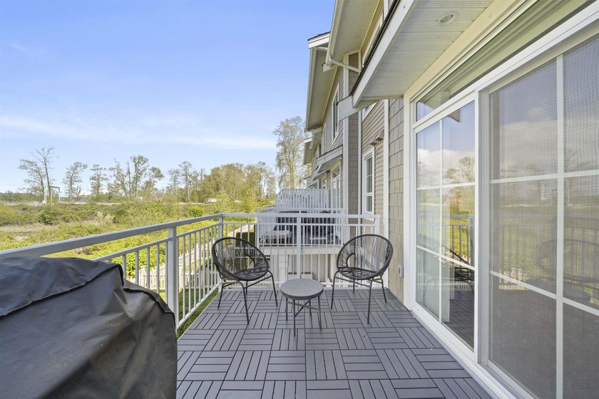WATERFRONT 3 bed/2.5 bath townhome in Polygon's Beaufort Landing - photo 27