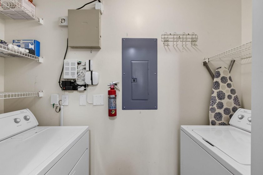 Rare Ground-Floor End Unit w/One-Car Garage In The Heart Of - photo 28